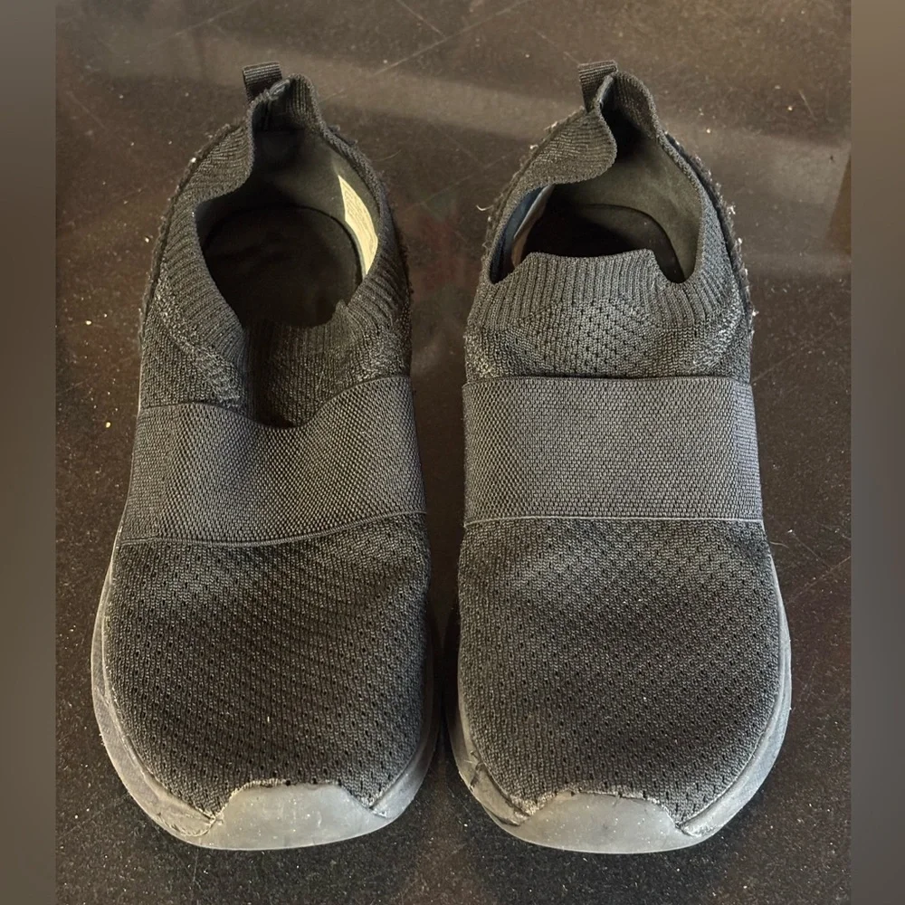Athletic Works Women's Banded Jogger Sneakers.